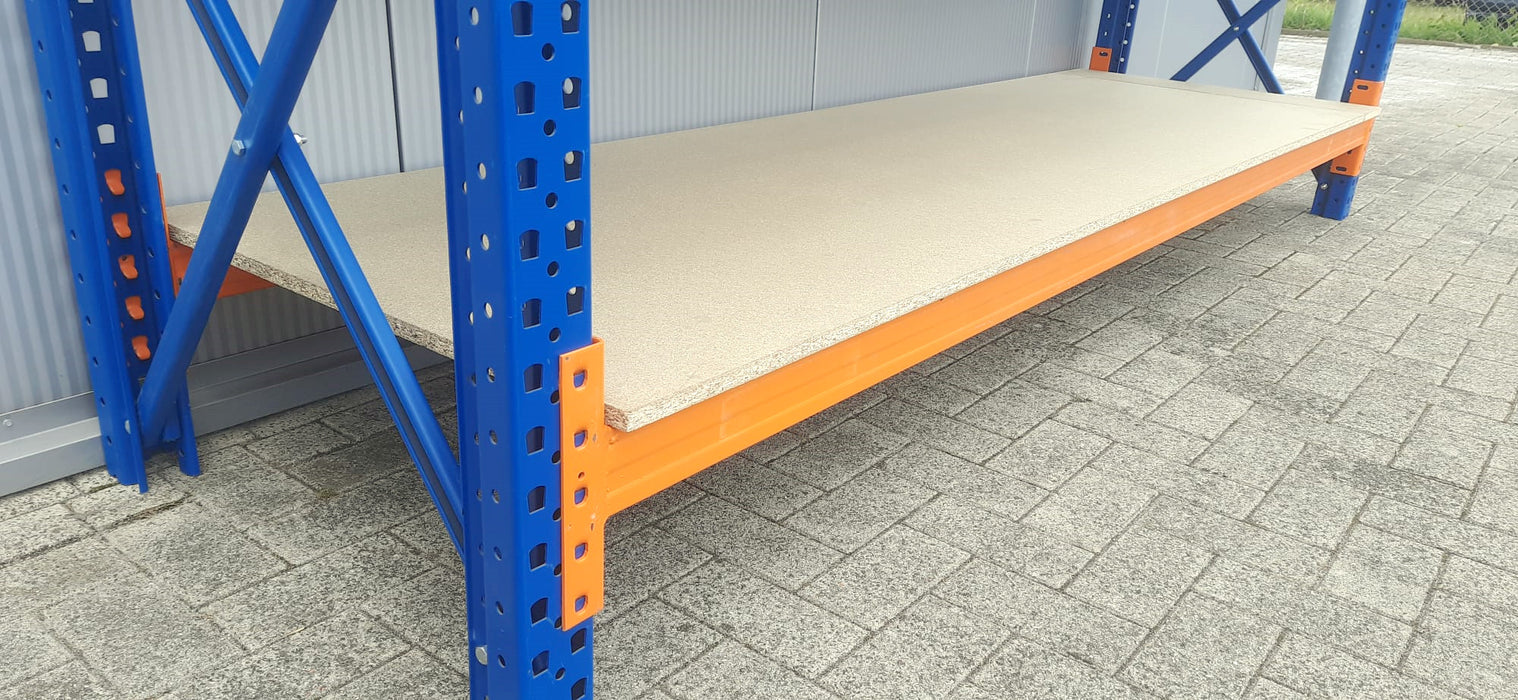 Werkbank 100cm hoog, 290cm breed, 80cm diep met boven en onderlaag