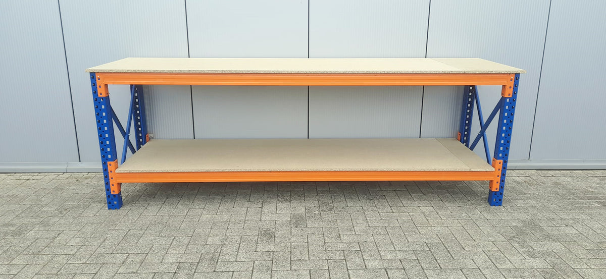 Werkbank 100cm hoog, 290cm breed, 80cm diep met bovenlaag