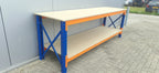 Werkbank 100cm hoog, 290cm breed, 80cm diep met boven en onderlaag